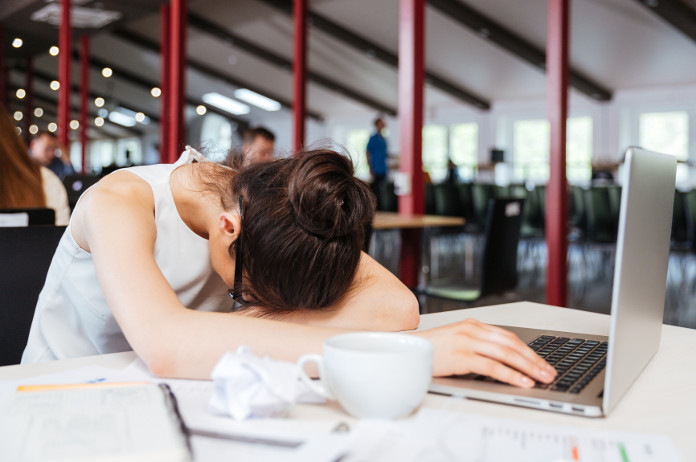 Trabalho e pressão demais podem estressar; veja 10 dicas para ficar bem